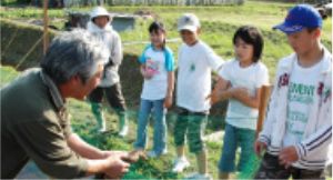 地元の小学生の農業体験